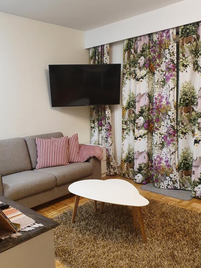 Kaunis Valoisa 3 Krs Pikkukaksio Vantaa Koivukylae Apartment Екстериор снимка