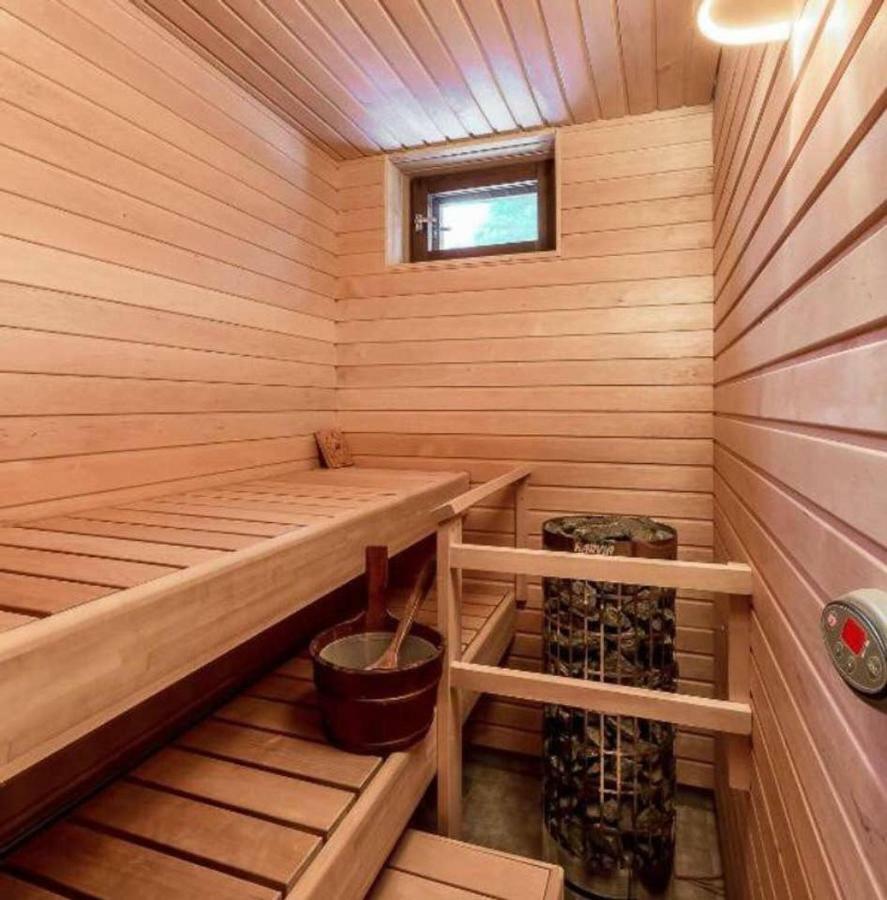 Kaunis Valoisa 3 Krs Pikkukaksio Vantaa Koivukylae Apartment Екстериор снимка